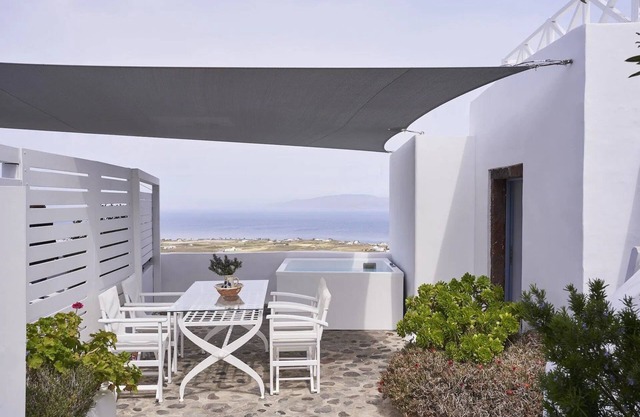 Beautiful Santorini Villa | 4 Bedrooms | Fava Eco Villa | Sleeps up to 14.