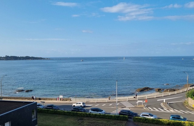 Beautiful sea view apartment in the center of Concarneau - terrace, private parking