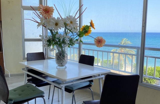 Beautiful Seafront 3Bed, 2Bath, wifi, first line in Altea