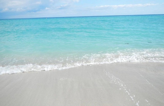 Beautiful/Spacious Ocean Reserve Sunny Isles Beach #STR-02481