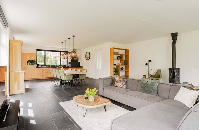 Beautiful spacious Luxury detached bungalow in Made