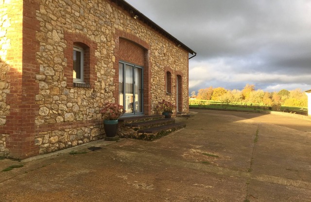 Beautiful Stone Barn in stunning rural Buckinghamshire