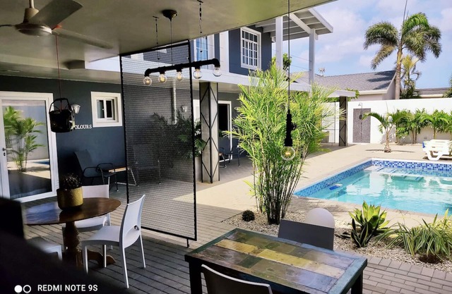 Beautiful studio with pool, very close to Eagle Beach