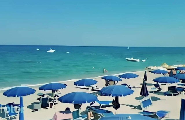 Beautiful two-room apartment near the sea, equipped with all amenities