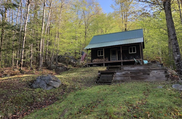 Beautiful Off-the-Grid Cabin. Next to A.T. in Andover Notch.