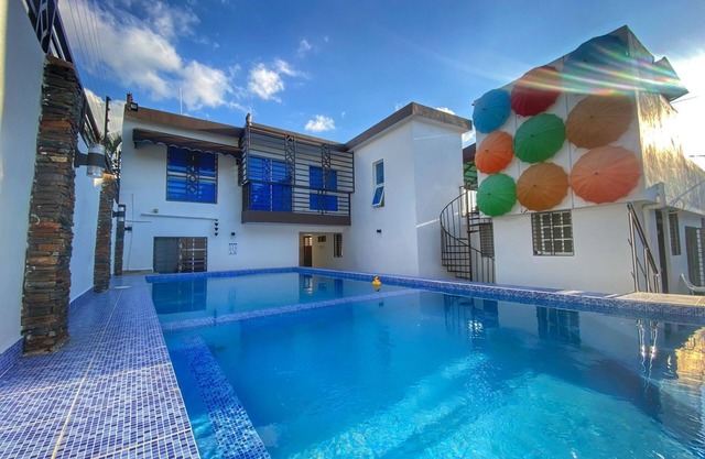 BEAUTIFUL VACATION HOME, PVATE POOL, SPACIOUS TERRACE.