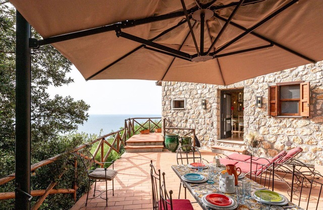 Beautiful villa for 6 people with WIFI, A/C, TV and terrace
