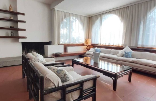Beautiful villa with park 900 meters from the sea!