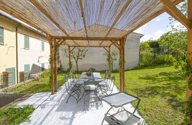 Beautiful villa for 12 people with WIFI, A/C, TV, terrace and pets allowed