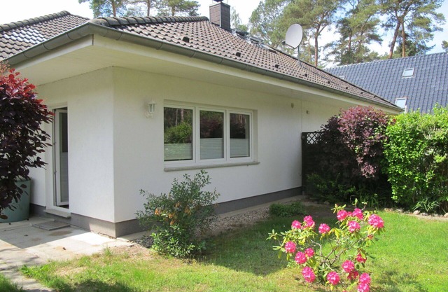 Beautiful villa for 4 guests with WIFI, TV, patio and parking