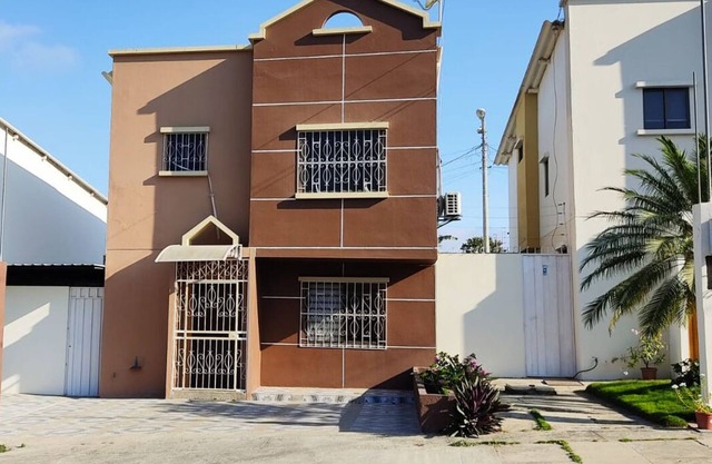 Beautiful Villa in Private Urbanization Just Five Minutes Outside of Manta