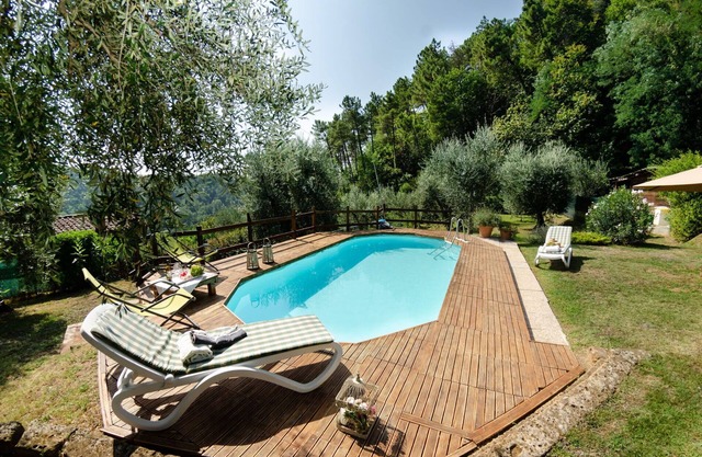 Beautiful villa for 5 guests with private pool, WIFI, TV, veranda and pets allowed