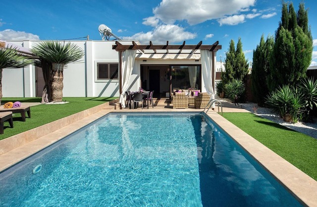 Beautiful villa near the beach and Ibiza for families and friends *AUGUST OFFER*.
