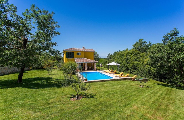 Beautiful villa Splendida with pool in Porec