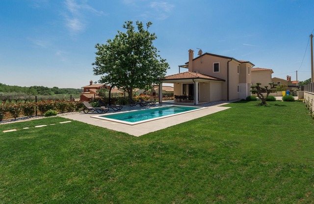 Beautiful villa Stefany with pool in Porec