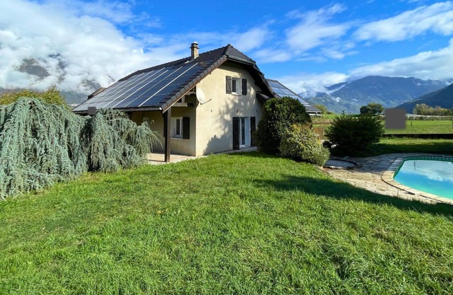 Beautiful villa with mountain view, Beautiful villa with mountain view