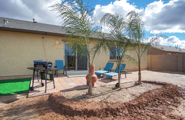 BEAUTIFUL Walking & Bike Trails, Mtn Views, 4-wheeler off-roading, pet friendly
