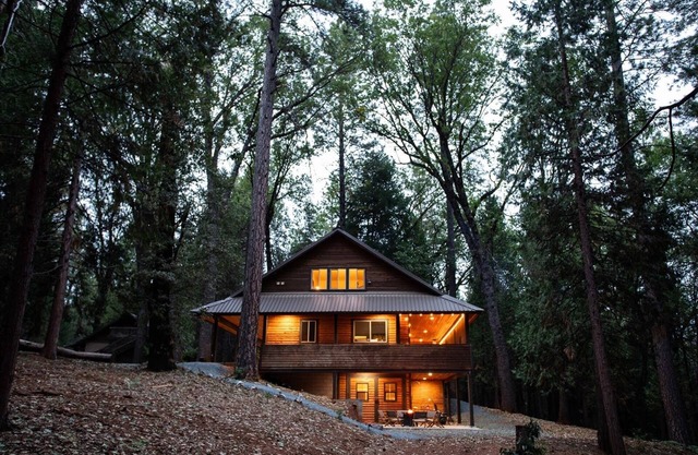 Beautifully appointed cabin on 150 private acres! Pet-friendly!