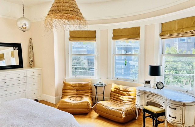 Beautifully decorated 3-bedroom home with backyard in the heart of Noe Valley!