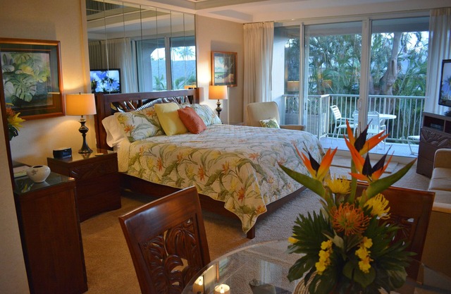 Beautifully Decorated Whaler Studio at The Whaler on Ka'anapali Beach