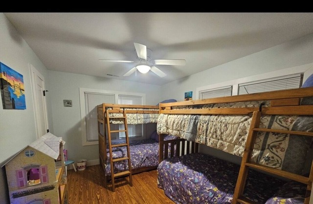 Beautifully renovated home in North Topsail, across the street from the beach