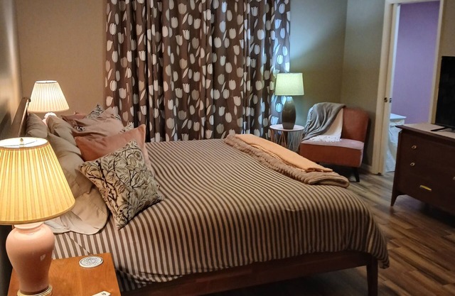 Beautifully Renovated k2B/2B home The Villages Florida w/gas golf cart included