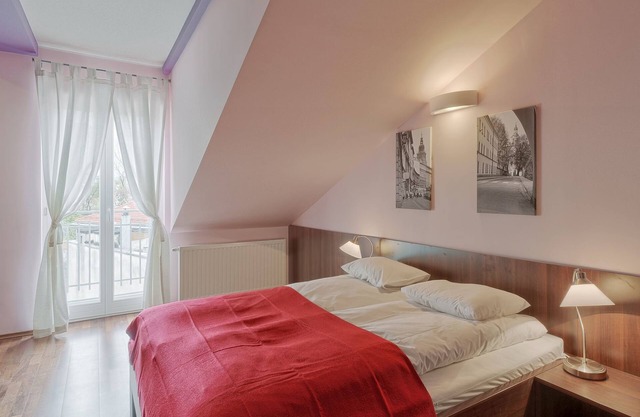 Beauty Studio 5min to Main Square in city centre, aircon