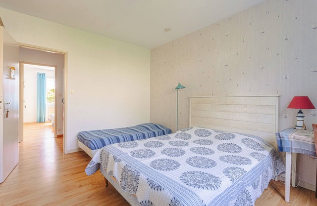 Bed and Breakfast 'Grillon La Brée Les Bains' with Shared Terrace, Shared Garden and Wi-Fi