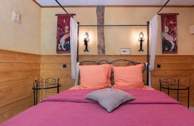 Bed and Breakfast 'Bohort' with Shared Terrace, Shared Garden and Wi-Fi