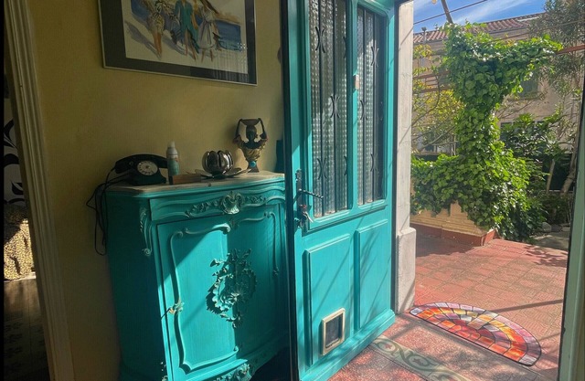 Bed and Breakfast 'Chambre Spacieuse' with Shared Terrace, Shared Garden and Wi-Fi