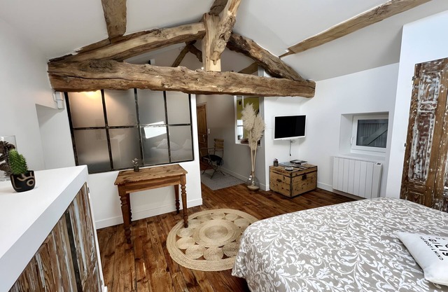 Bed and Breakfast 'Pampa' with Shared Terrace, Shared Garden and Wi-Fi