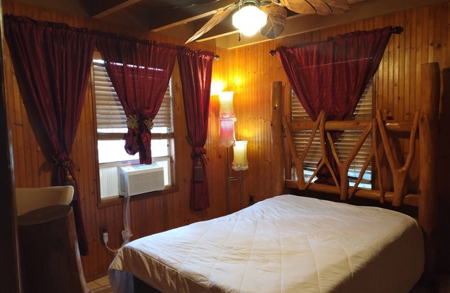 Bed and fresh breakfast and green areas.contac for natural farm
