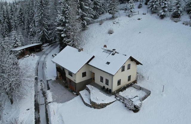 Bed and breakfast Weilharter - double room, separate toilet and bath/shower,