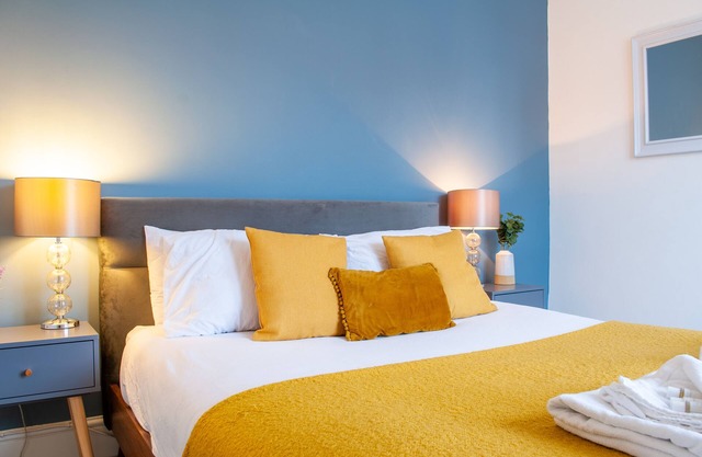 Bedford Rd Apartment| Ideal for Hospital & Town Centre