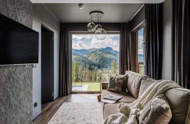 Bedroom with Stunning Mountain Views