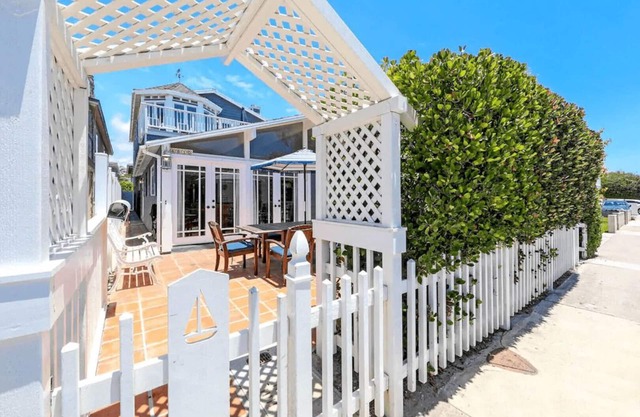 Beds for 14 People! | Oceanview & Garden Patios | Steps to Sand | A Newport Beach Standout!