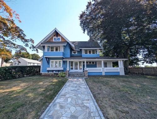 Beechmont-Charming Colonial for Events and Getaways!