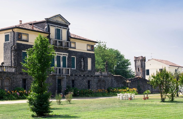 Begonia studio in Villa Fava
