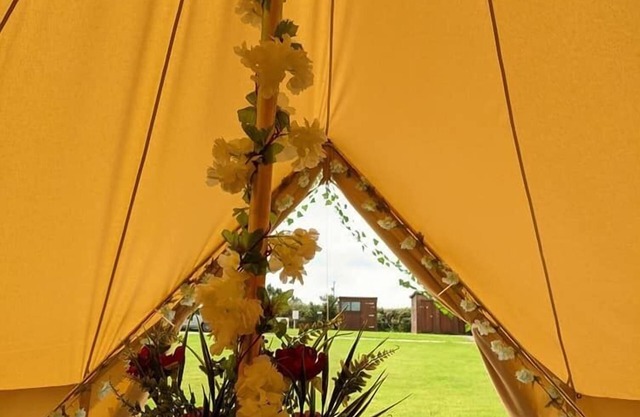 Bell tent with separate own kitchen