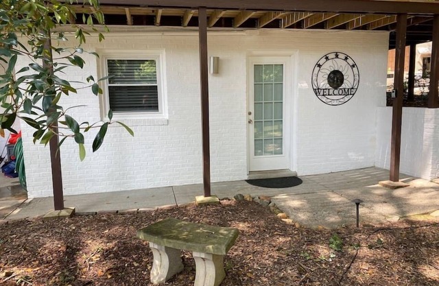 Belmont NC Riverfront 2-Bedroom Garden Suite
