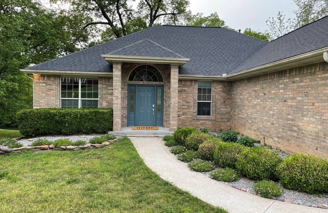 Bentonville, Bikes and BrewsnHouse on Coler Bike Trail- 3 bedroom, 2 bath