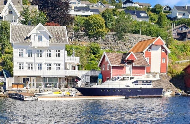 Bergen Fjord: Fish from the garden, Hot Tub, Paddle, Kayak