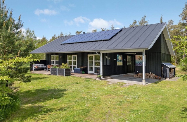 "Berta" - 300m from the sea by Interhome