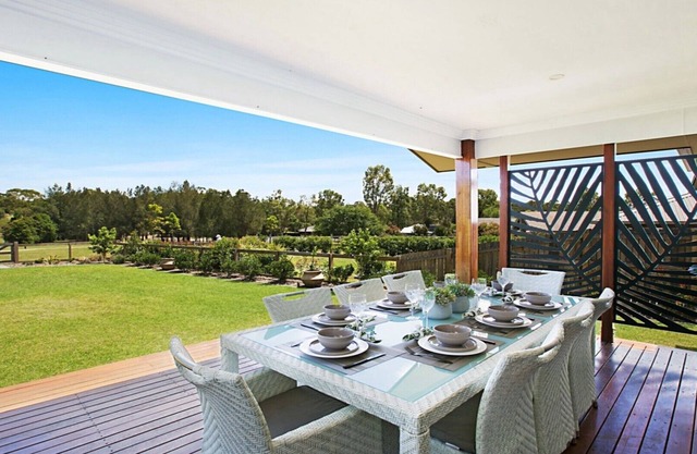 Best Cellar - The VIntage Holiday Houses
