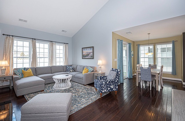 Bethany Beach - NEWLY LISTED Gorgeous 4-bedroom luxury villa