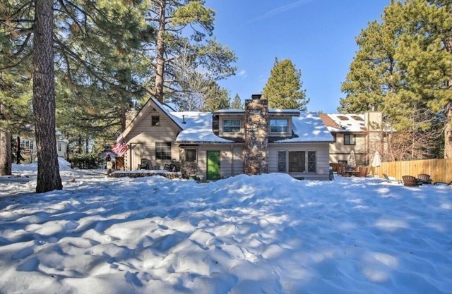 Big Bear Lakeside Home - 100 yard Walk to Private Dock!