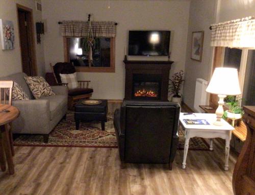 Big Hollow Guest House