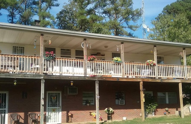 Big Sandy, TN, Sleeps 8