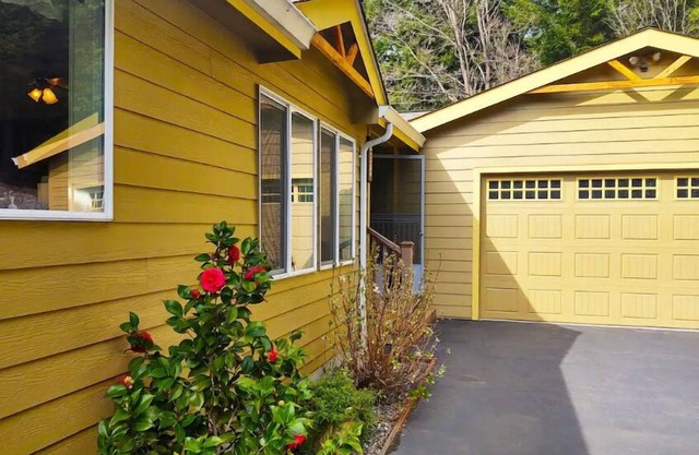 Bigfoot River House