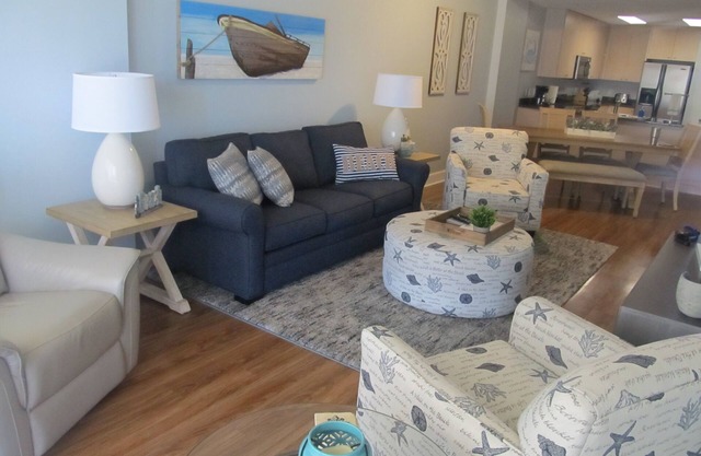 Biloxi Beach Condo - ON the Beach - Short Walk to Great Restaurants!